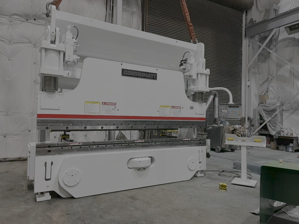 230 Ton X 12’ Cincinnati Model 230FMII CNC Hydraulic Press Brake 